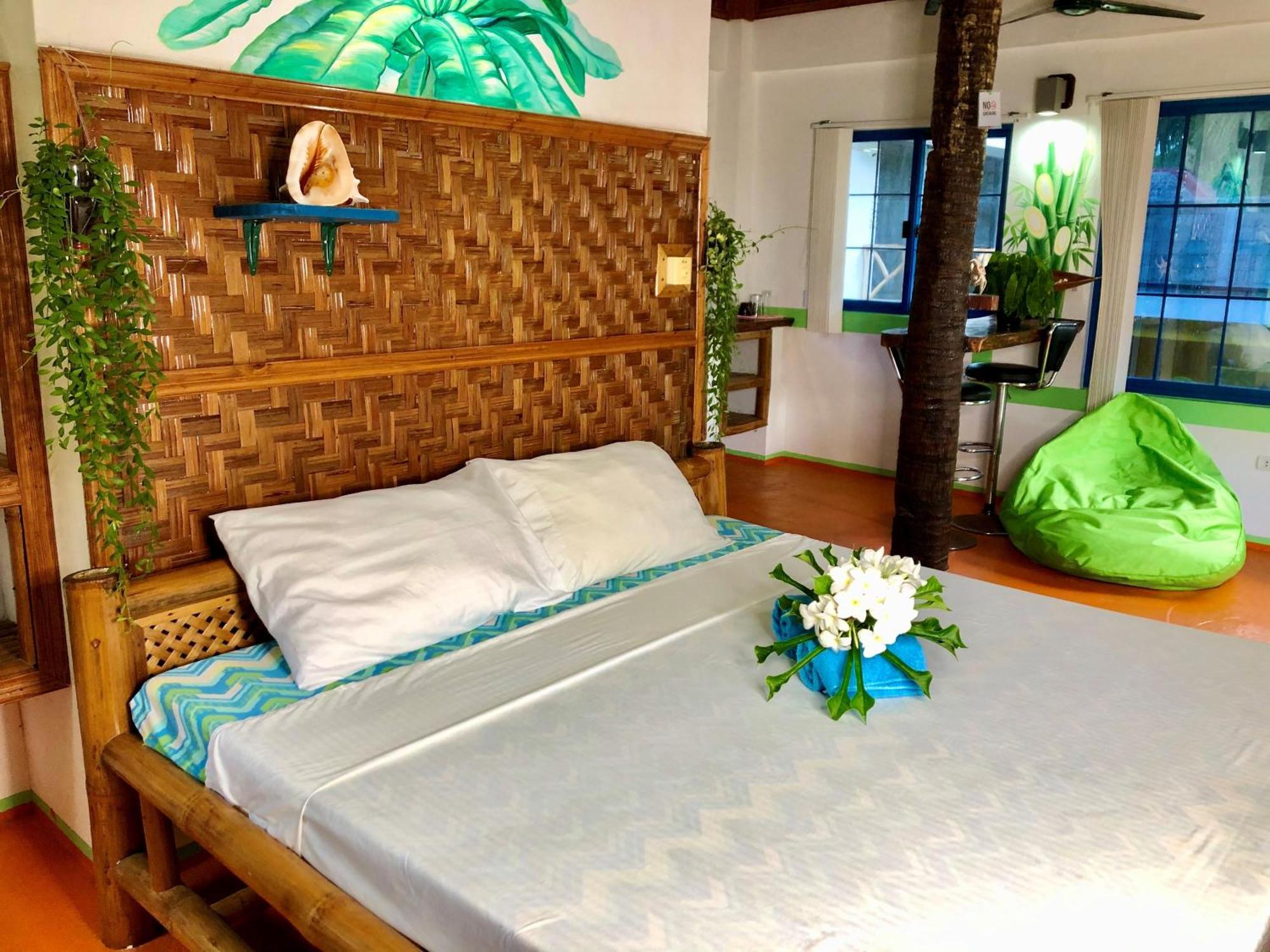 Apo Diver Beach Resort San Juan  Zimmer foto